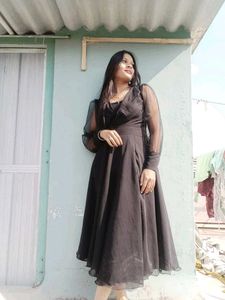 Elegant Black Midi Dress