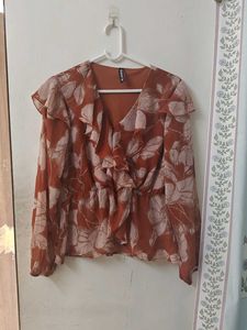 Chic Floral Ruffle Long Sleeve Top