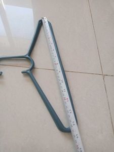 Set of 5 Durable Plastic Hangers