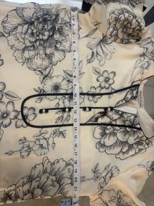 Elegant Floral Print Kurta with Lace Sleeves
