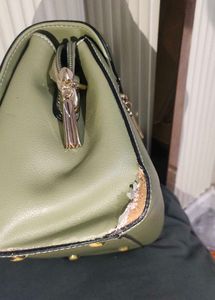 Chic Green Handbag