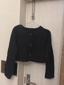 Chic Black Textured Cropped Jacket