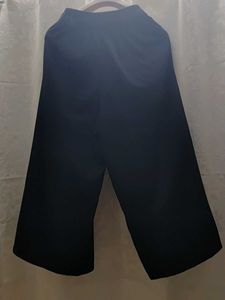 Chic Yellow Top &amp; Black Wide-Leg Pants Set