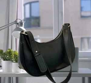 Chic Black Shoulder Handbag