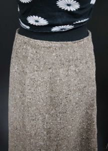 Chic Tweed Midi Skirt