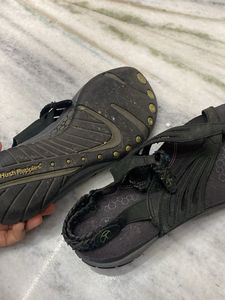 Comfortable Black Strappy Sandals