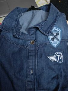 Roadster Stylish sleeveless denim shirt