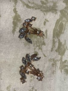 Sparkling Crystal Leaf Design Earrings