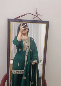 Elegant Emerald Green Kurta Set