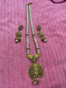 Elegant Pearl & Gold Necklace Set