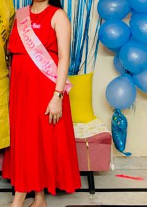 Elegant Red Pleated Maxi Dress