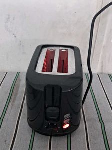 Black Two-Slice Toaster