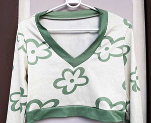 Floral cute crop top🍄