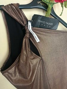 Metallic One-Shoulder Party Dress10/10