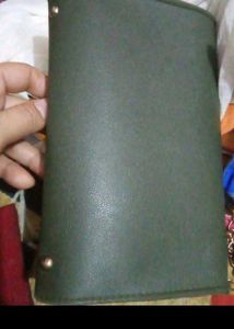 Chic Green Clutch Bag with Gold Chain