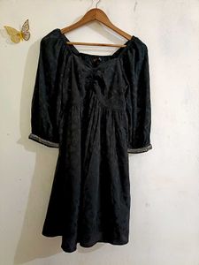Chic Black Puff Sleeve Mini Dress
