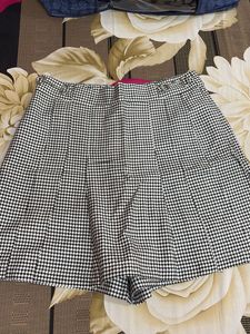 Chic Gingham Pleated Skirt Shorts