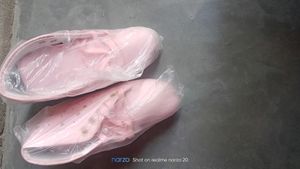 new pink Barbie heel shoes