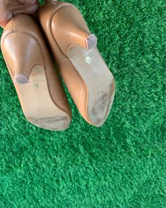 Marc Loire Beige PU Kitten Pumps with box
