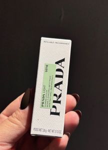 Prada Light Glowing Lipcolor U016 Rose