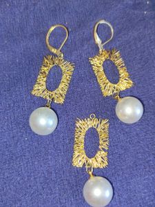 Pearl Set With Pendant