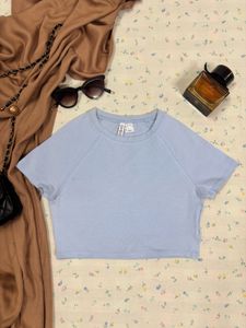 H&amp;M Light Blue Cropped T-Shirt