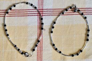 Elegant Black &amp; Silver Anklet