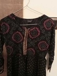 Stylish Bandhani Print Kurta with pants