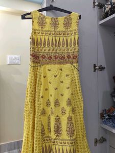 Sleeveless Printed Kurti
