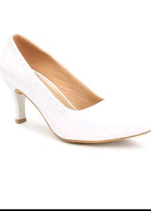 Elegant White Ballerina Flats