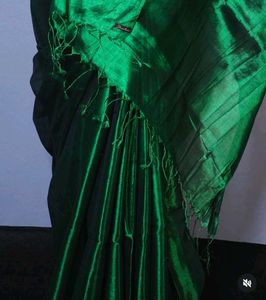 Elegant Emerald Green raga tissue Saree