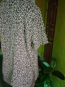 Abstract Print Sleeve Top