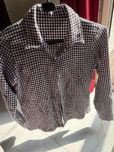Woolen Gingham Button-Up Shirt