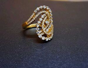 Sparkling Zirconia Ring