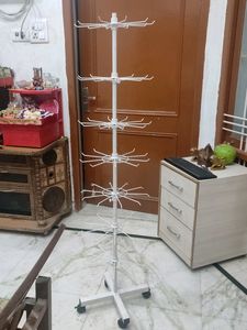 5.4 Feet Rotating Stand For Shop(dismantled Before Dispatch)