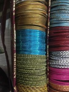 12 Colour Of Metal Bangles