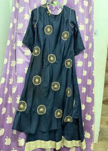 Elegant Navy Kurta with Gold Embellishments