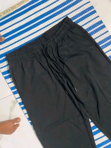 Comfortable Black Wide-Leg lower