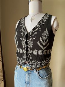 black embroidery vest top