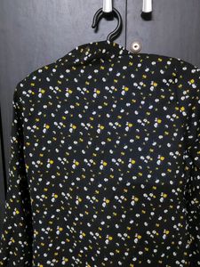 Black Floral Vanhuesen Formal Top