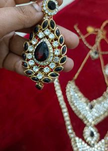 Wine Colour Kundan Jwellery Set