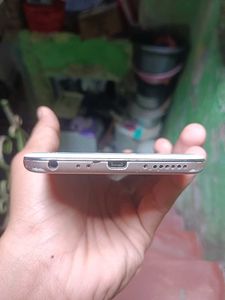 VIVO 1714 SMARTPHONE