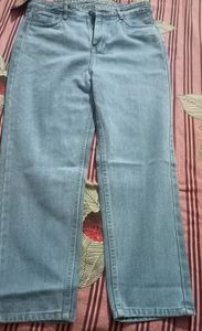 beautiful jeans for women 🙂