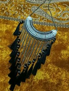 Beautiful Necklace for Womens and Girls...