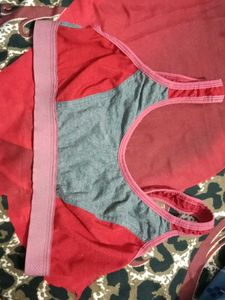 Comfortable Red &amp; Gray Sports Bra