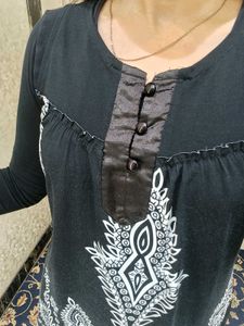 Stylish Black &amp; White Printed Dress