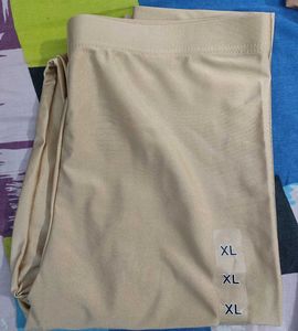 Avaasa Gold Shimmer Leggings - XL size