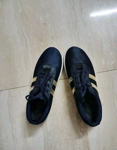 Stylish Navy &amp; Gold Sneakers