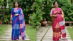 2-SareesCombo-New Maroon&amp;Blue+With+RedBorder Cott