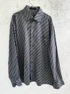 Stylish Men's Patterned Button-Up Shirt